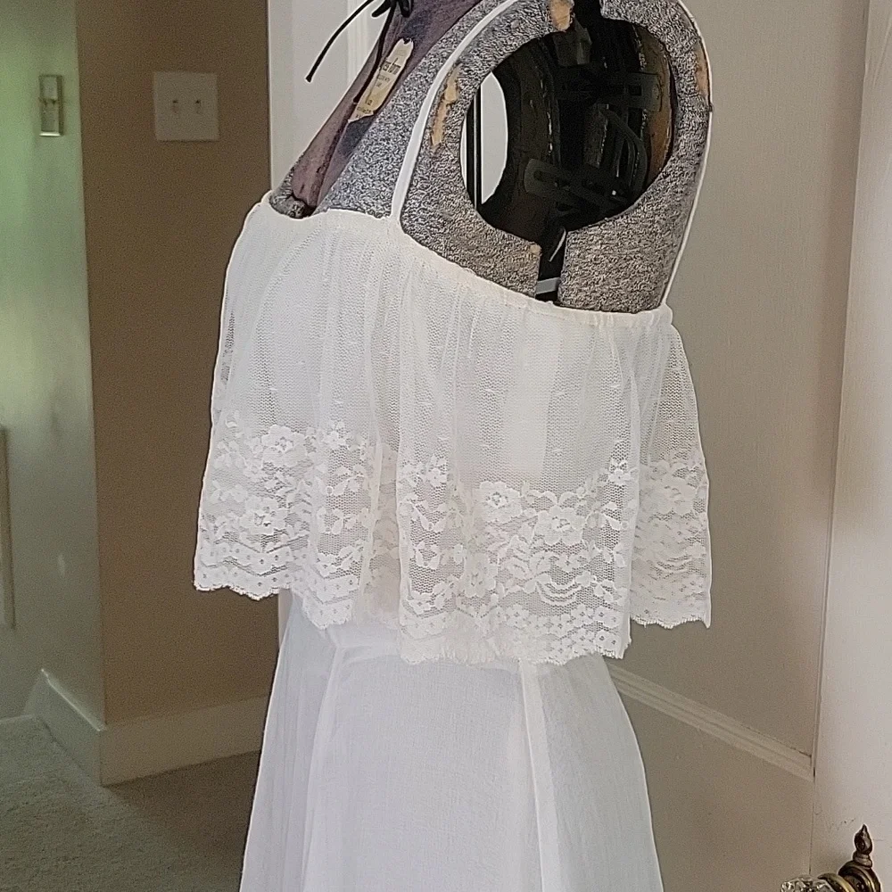 Stunning Roberta White Maxi - Picture 5 of 15